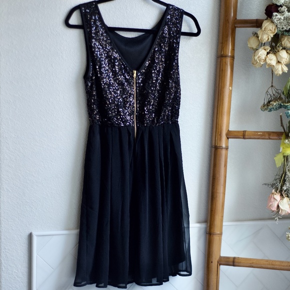ISSI Sequence Chiffon Black Mini Dress Small - Picture 3 of 13
